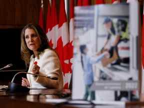 La vice-première ministre et ministre des Finances du Canada, Chrystia Freeland, assiste à une conférence de presse sur l'énoncé économique de l'automne à Ottawa, Ontario, Canada, le 3 novembre 2022.