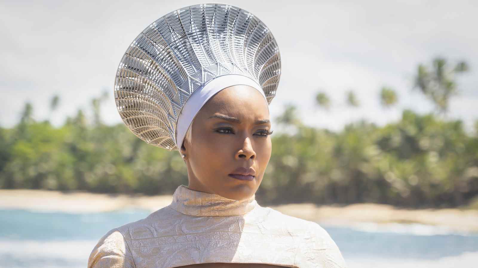 Est-il trop tôt pour lancer la campagne des Oscars pour Angela Bassett dans Black Panther : Wakanda Forever ?
