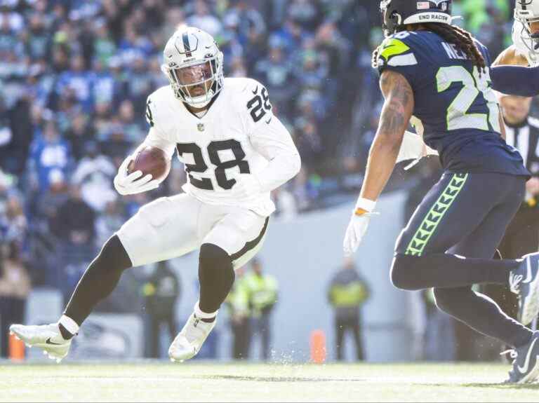 FRONT RUNNER: Josh Jacobs prend la tête de la NFL, zoome vers le haut du tableau des cotes des paris