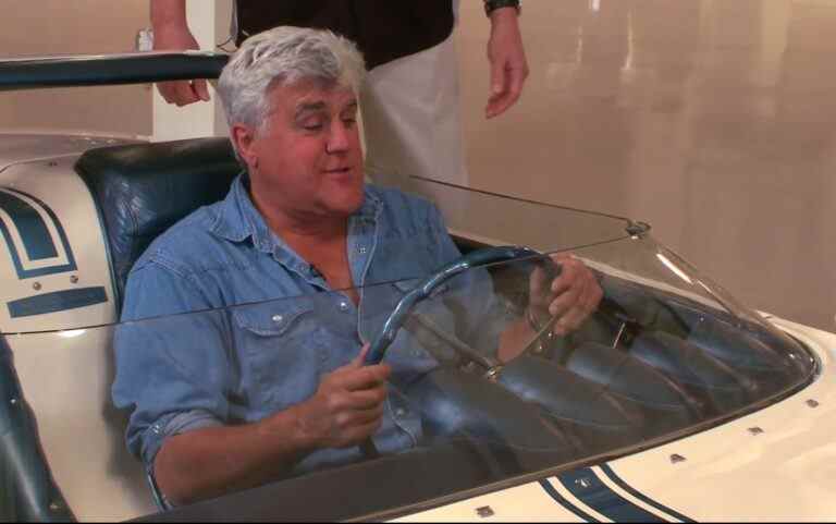 Jay Leno aurait été hospitalisé pour des brûlures après un incendie de voiture