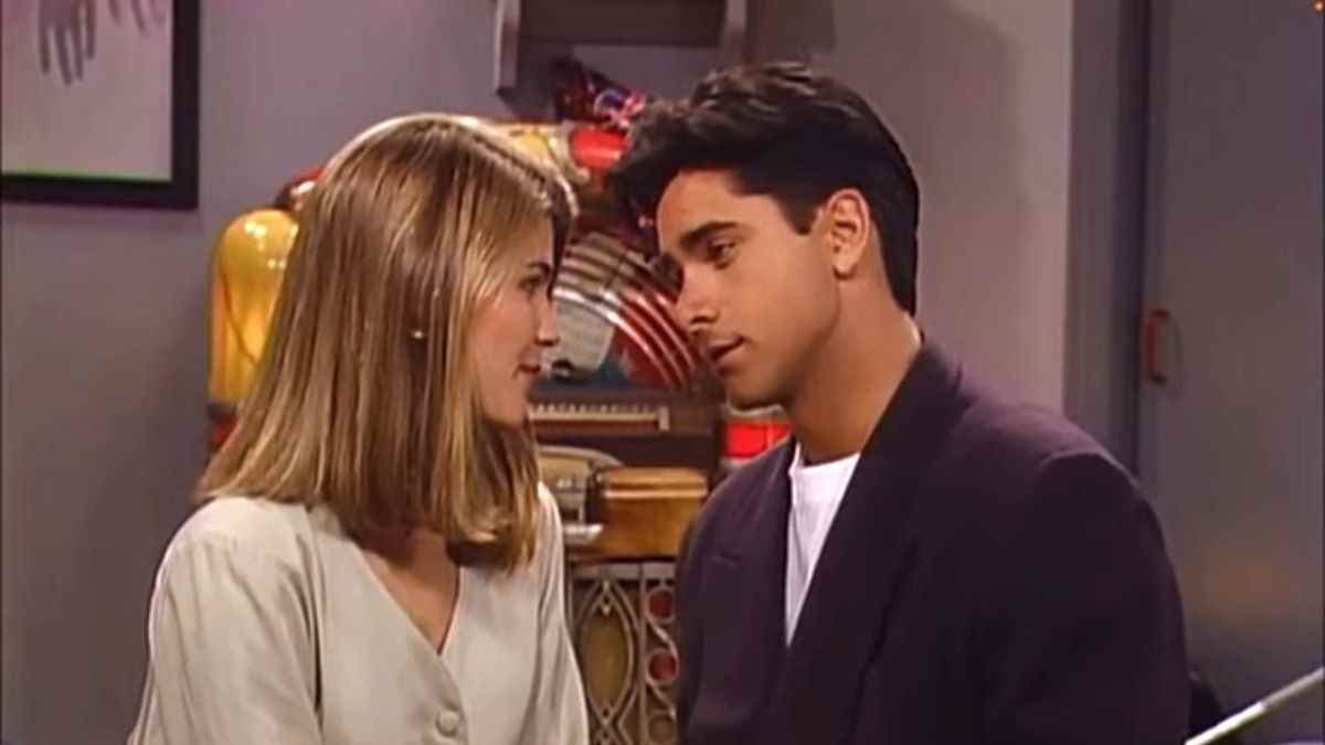 Uncle Jesse and Aunt Becky (John Stamos and Lori Loughlin) on Full House