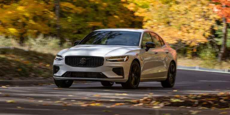 La Volvo S60 Recharge 2023 fait le grand saut