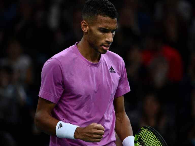 La séquence de victoires de Felix Auger-Aliassime se termine en demi-finale du Paris Masters