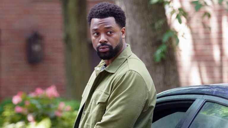 La star de Chicago PD, LaRoyce Hawkins, décompose la «configuration parfaite» pour la crise d'Atwater et la scène finale émotionnelle
