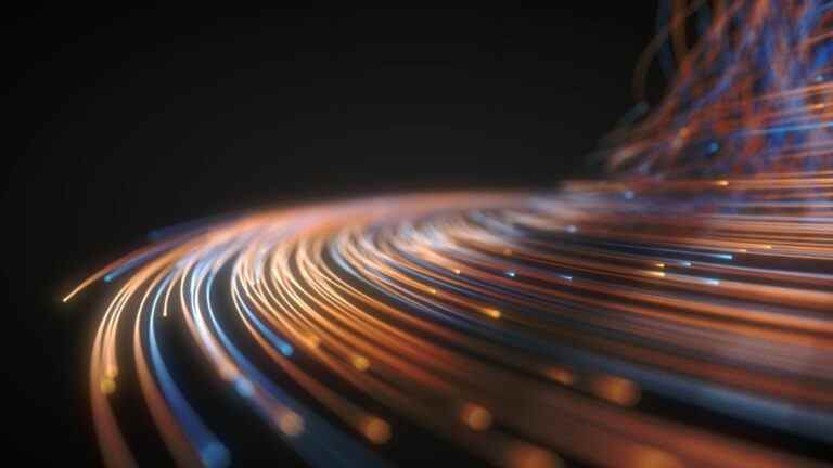 La technologie de fibre optique standard atteint un record de transmissions de 1,53 pétabit par seconde