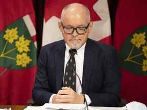 Le médecin-chef de l'Ontario, le Dr Kieran Moore, assiste à un point de presse à Queen's Park à Toronto, le lundi 14 novembre 2022.