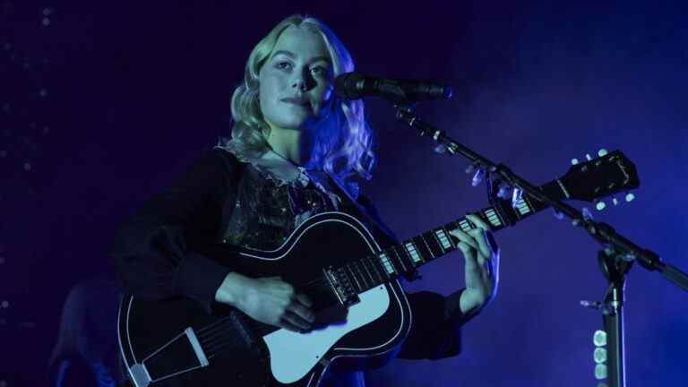 Le procès en diffamation de 3,8 millions de dollars de Phoebe Bridgers a été rejeté.
	
	
