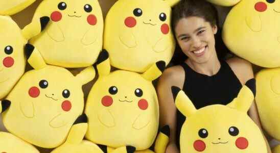 Les Pokémon Squishmallows sont arrivés, il est temps de faire un câlin à Pikachu