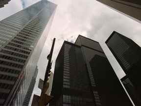 Le siège social de la Banque Canadienne Impériale de Commerce et de la Banque Toronto-Dominion au centre-ville de Toronto.