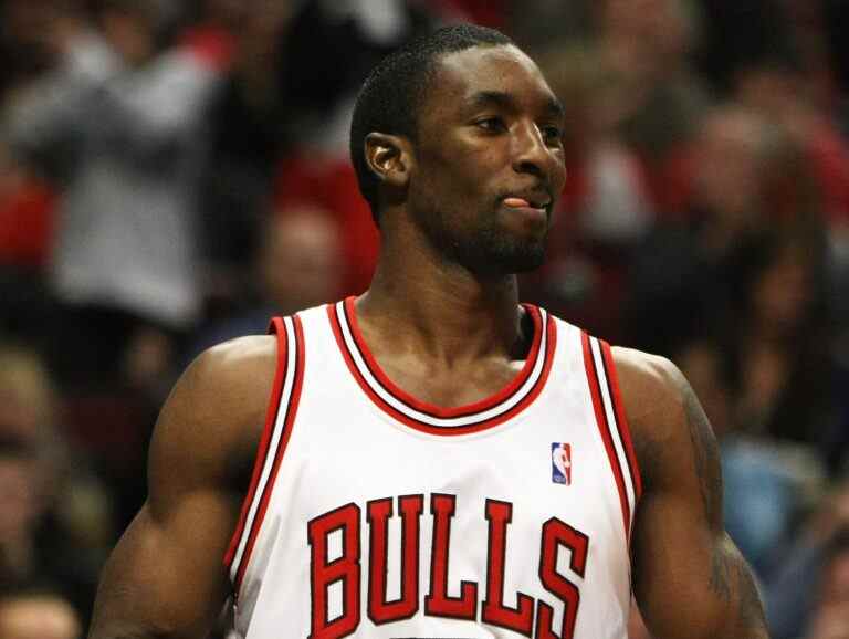 L’ex-NBAer Ben Gordon face à la charge de sa batterie à Chicago