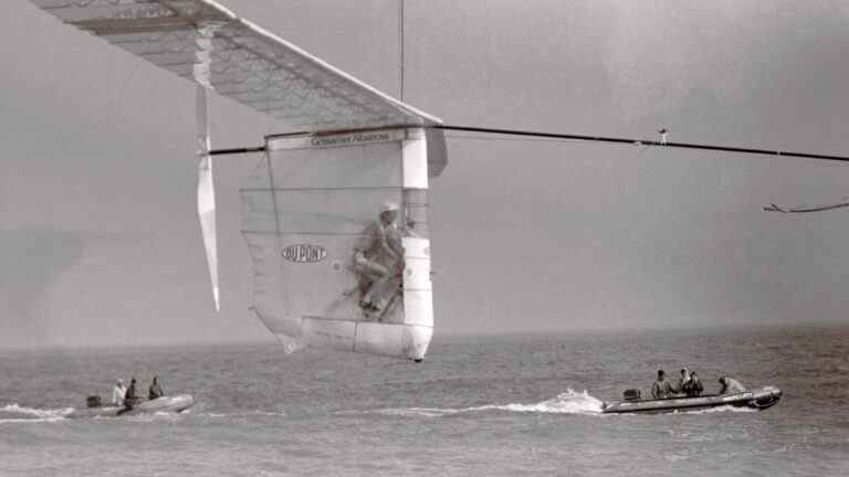 L'histoire du premier vol à propulsion humaine à travers la Manche sera racontée dans Red Bull, Altitude Documentary 'The Flight of Bryan' (EXCLUSIF) Le plus populaire doit être lu Inscrivez-vous aux newsletters Variety Plus de nos marques
	
	
