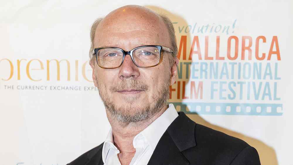 Paul Haggis suggère que la Scientologie se cache derrière les allégations de viol alors qu'il prend la barre des témoins.
	
	
