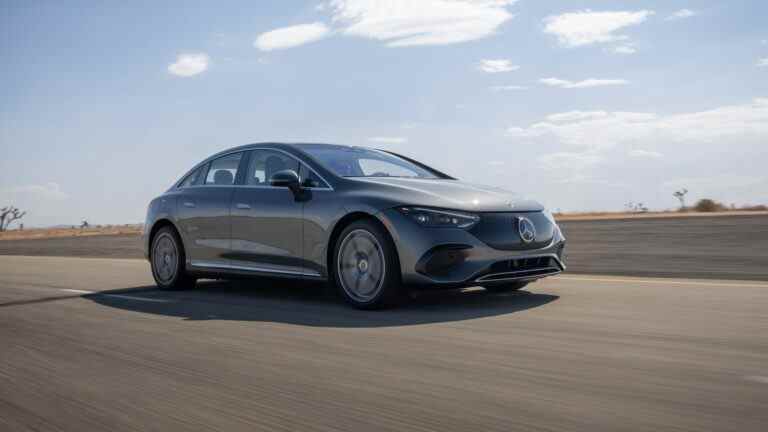 Premier essai Mercedes-EQ EQE350 4Matic 2023 : Absolument pas une Classe E électrique