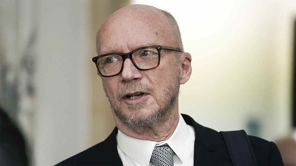 Procès pour viol de Paul Haggis : les délibérations du jury commenceront après des arguments de clôture tendus
	
	
