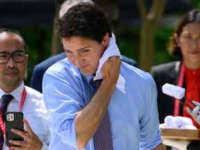 Le premier ministre Justin Trudeau arrive avant un déjeuner de travail au sommet du G20 le 15 novembre 2022 à Nusa Dua, en Indonésie.