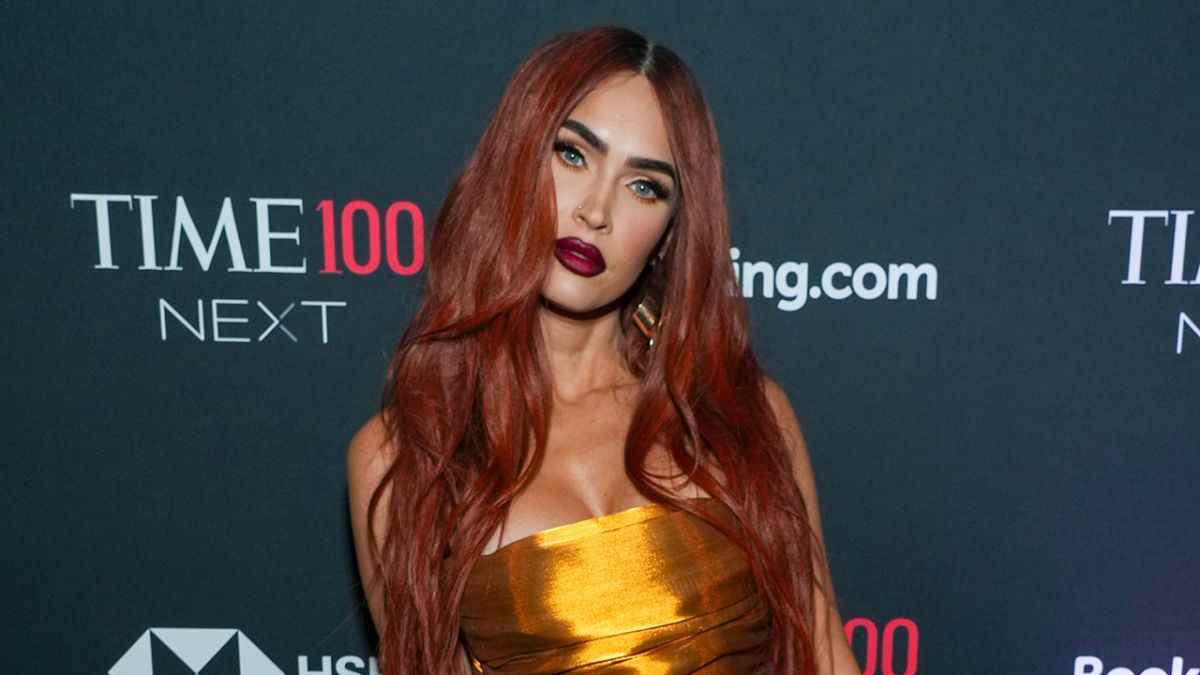 Sortez le pop-corn, car Megan Fox a été sur un rouleau avec les trolls au cours du mois dernier
