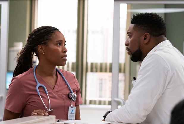 Spoilers « New Amsterdam » Saison 5 : Jocko Sims parle de Floyd/Gabrielle