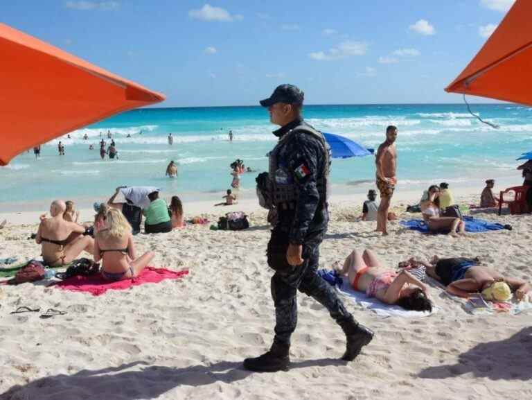 Trois corps échoués à Acapulco, choquant les touristes