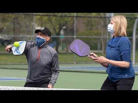 Une blessure au pickleball vous a-t-elle laissé dans le pétrin?