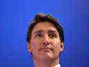 Le Premier ministre canadien Justin Trudeau donne une conférence de presse lors du sommet de la Coopération économique Asie-Pacifique (APEC) à Bangkok le 18 novembre 2022. (Photo de Jack TAYLOR / AFP) 