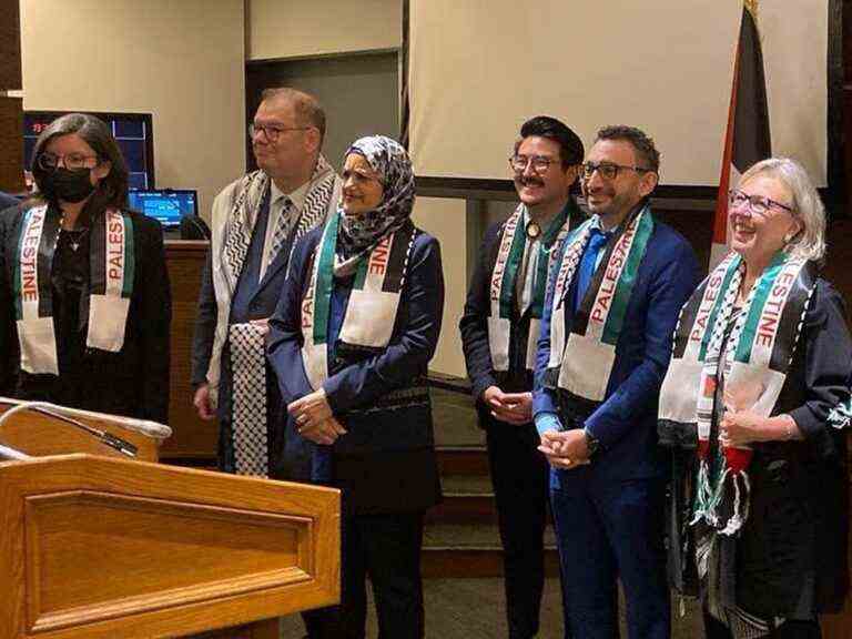 Des députés canadiens assistent à un événement de « solidarité » avec un éditeur de négationnisme