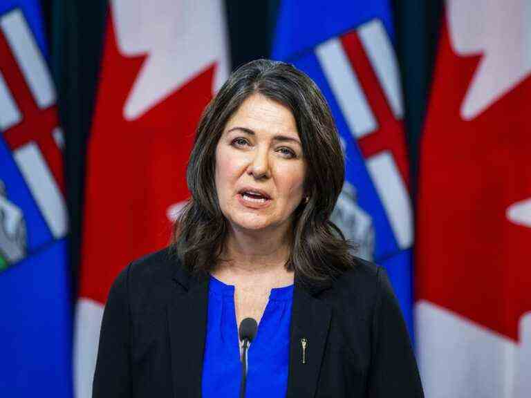 Danielle Smith présente le projet de loi 1, l’Alberta Sovereignty Act, donnant de nouveaux pouvoirs au cabinet