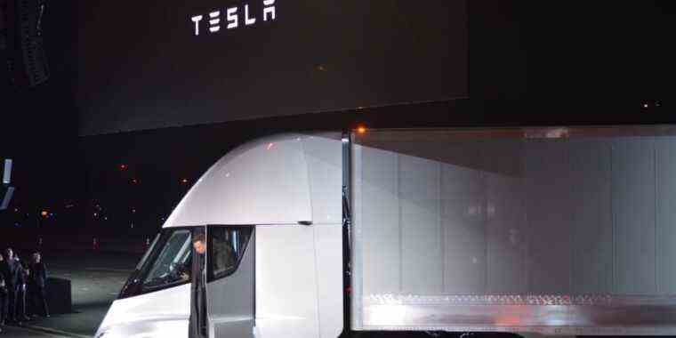 Tesla livre enfin le premier Semi électrique à Pepsi après des années de retard