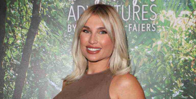 La star de TOWIE, Billie Faiers, annonce la naissance d'une petite fille

