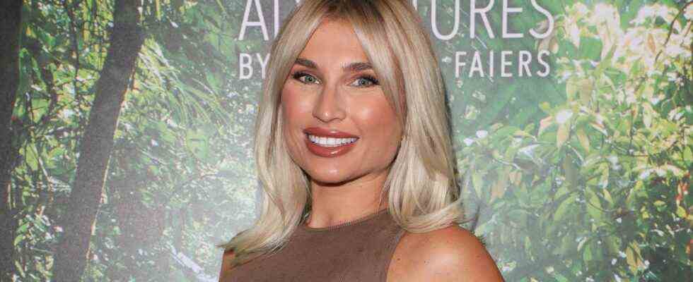 La star de TOWIE, Billie Faiers, annonce la naissance d'une petite fille