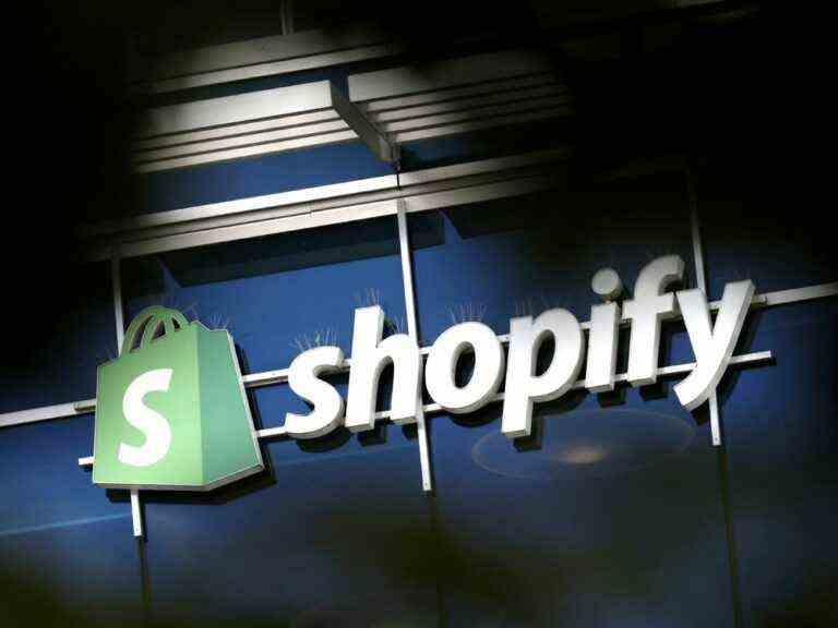 « Aspiré pour le Canada » : la chute de 70 % de Shopify a presque à elle seule entraîné le TSX dans le rouge