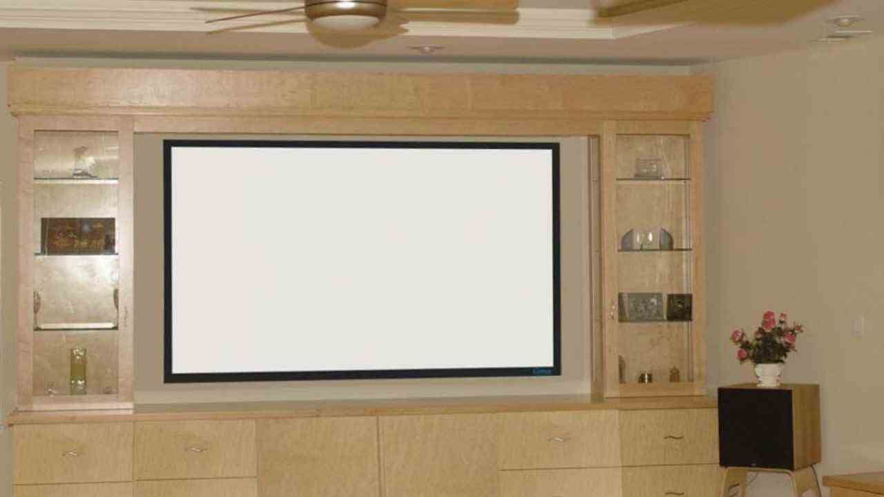 Meilleurs écrans de projection: Stewart Filmscreen Cima Neve White Projector Screen