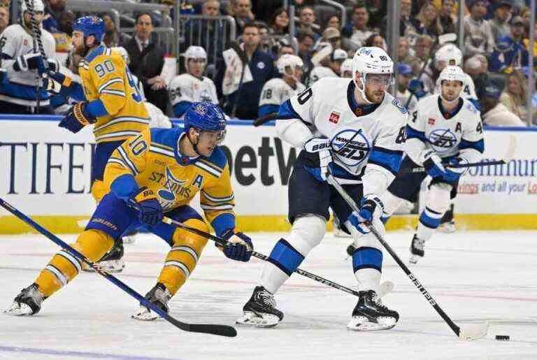 Les Jets renversent les Bleus