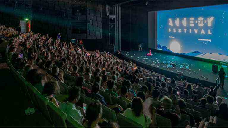 Se préparant à accueillir Guillermo del Toro et l'animation mexicaine, Annecy ajoute une journée et passe à une semaine complète.
	
	
