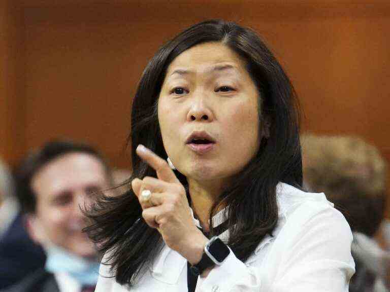 La ministre du Commerce, Mary Ng, a enfreint les règles d’éthique concernant le contrat avec un ami, les règles du commissaire