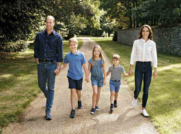 William et Kate publient une nouvelle photo de famille pour Noël au milieu de la controverse entre Harry et Meghan Netflix