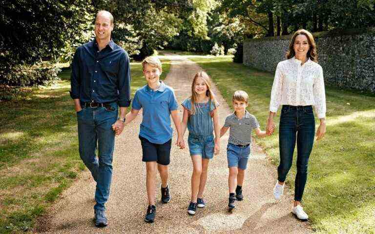 Le prince et la princesse de Galles restent décontractés avec une carte de Noël ensoleillée