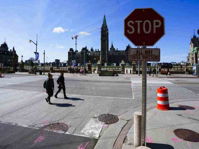 Les libéraux veulent agrandir la Colline du Parlement après le rapport sur la sécurité post-convoi