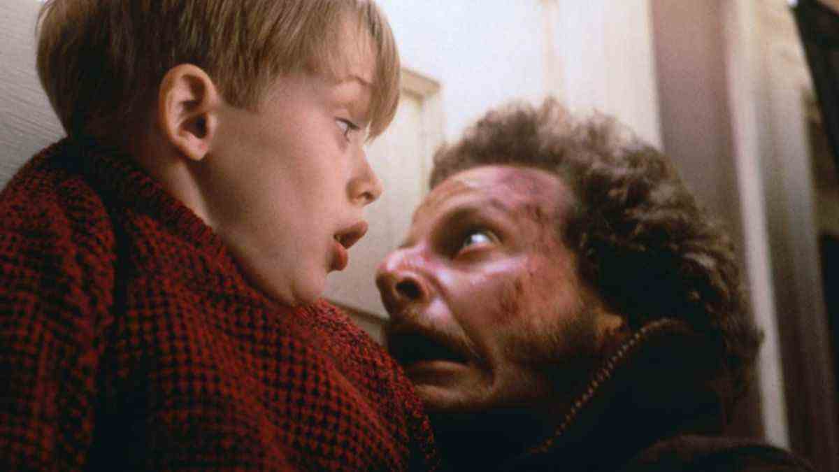 Macaulay Culkin and Daniel Stern in Home Alone