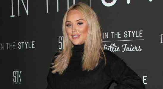 Charlotte Crosby de Geordie Shore montre de nouvelles lèvres après avoir retiré le mastic après 8 ans