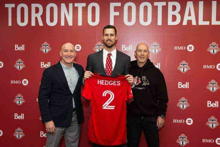 Le Toronto FC fait sensation en dévoilant le défenseur central Matt Hedges