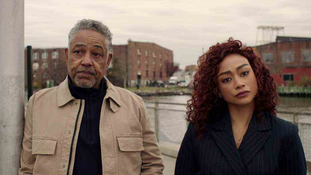 Giancarlo Esposito et Tati Gabrielle dans 