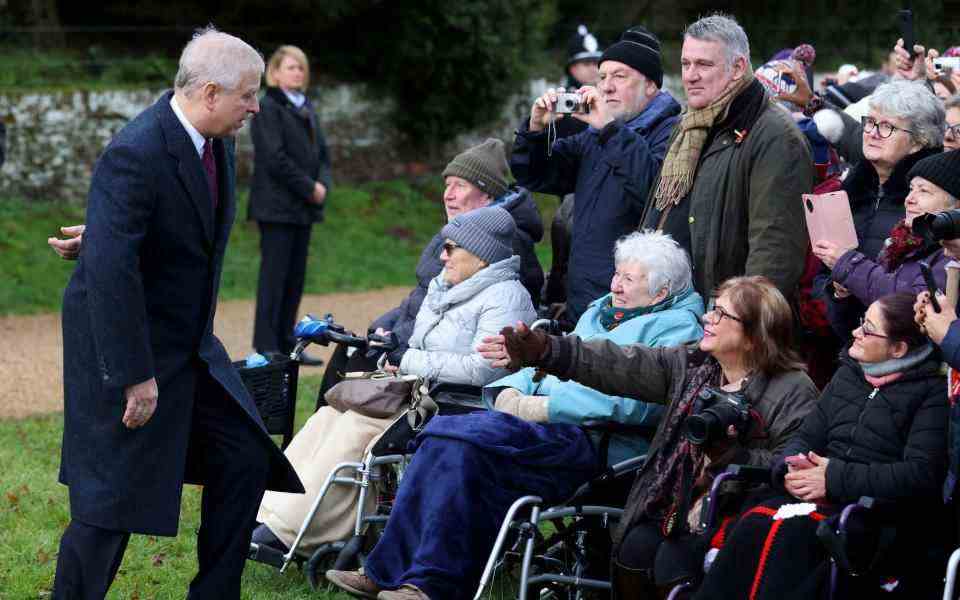 Le prince Andrew, duc d'York, assiste au service du jour de Noël à l'église St Mary Magdalene - Getty Images Europe