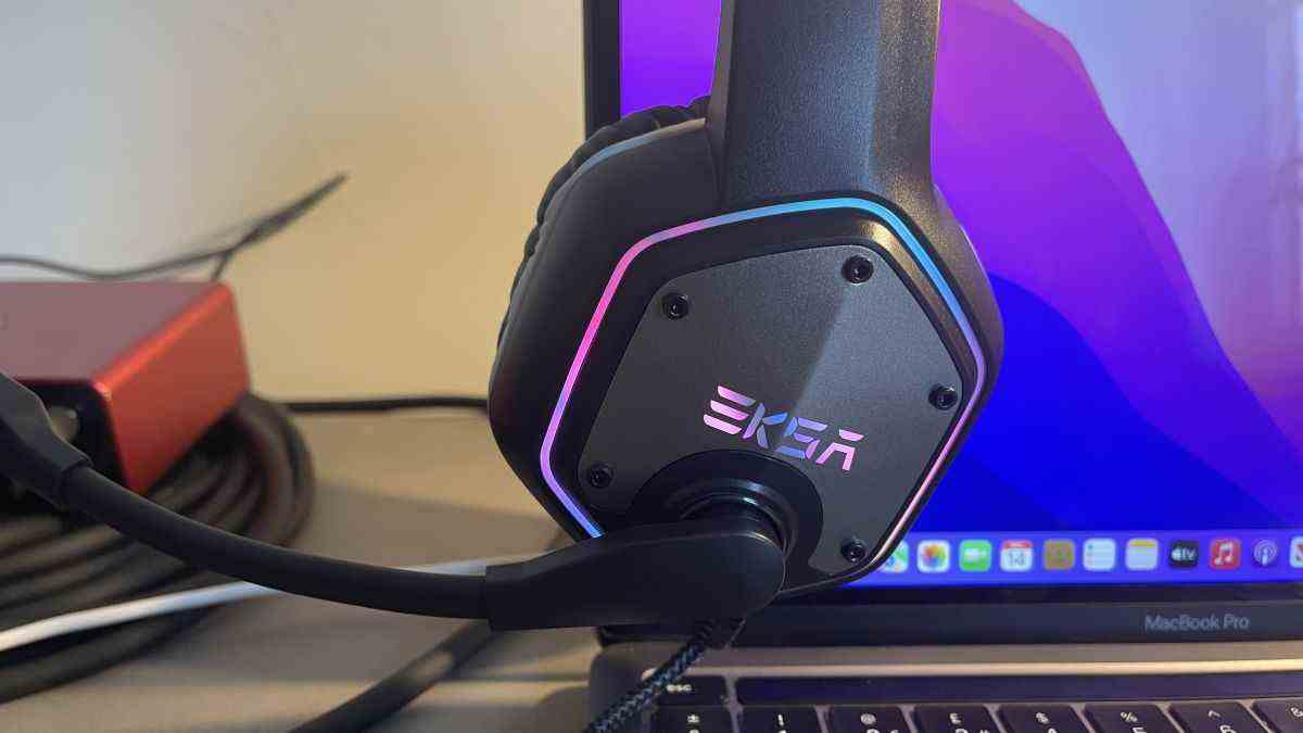 EKSA 1000 gaming headset