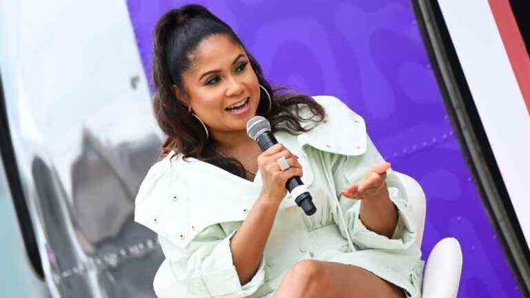 Angela Yee parle de sa sortie du "Breakfast Club" et partage ses plans pour une nouvelle émission syndiquée Les plus populaires doivent être lus Inscrivez-vous aux newsletters Variety
	
	
