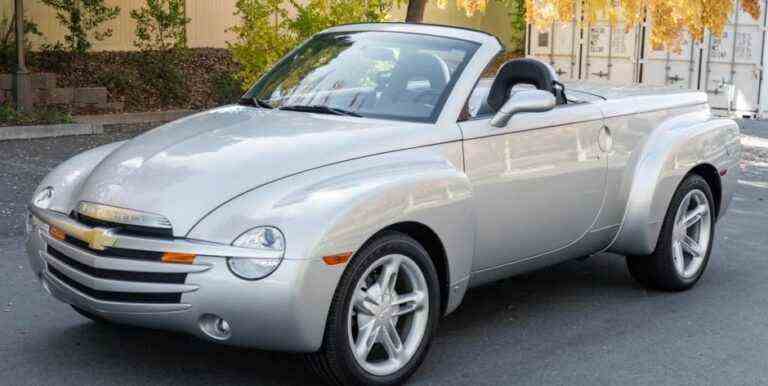 Chevrolet SSR 2006 est notre choix du jour aux enchères Apportez une remorque