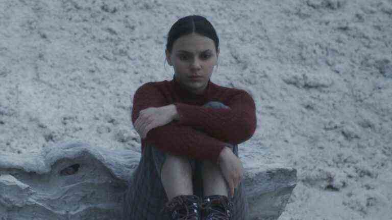 Dafne Keen looking sad as Lyra in His Dark Materials Season 3