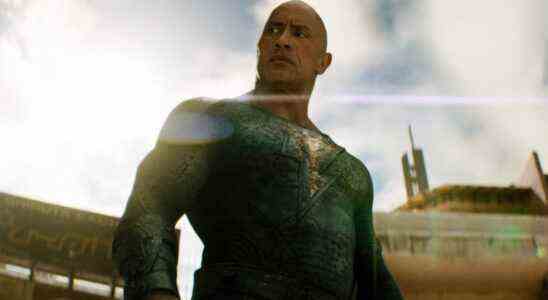 Dwayne Johnson dit que Black Adam n'apparaîtra pas dans le "premier chapitre" du nouvel univers DC