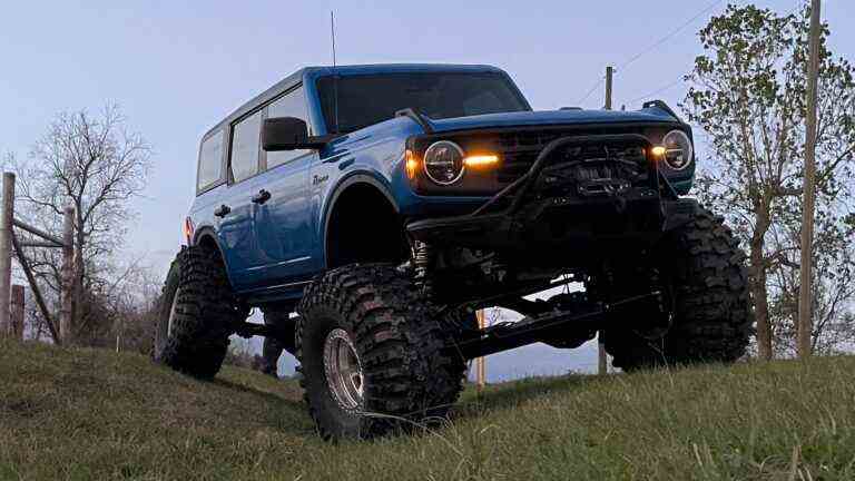 Et si?  Ce Ford Bronco a un essieu avant en direct comme son Jeep Nemesis