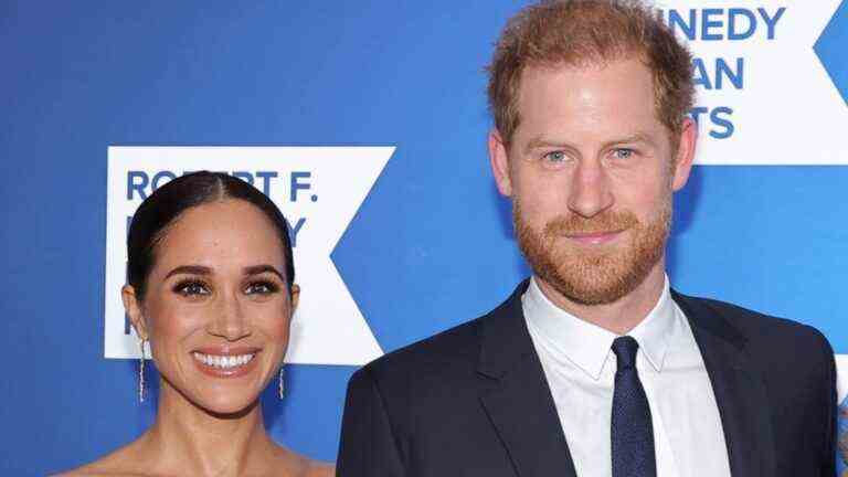 "Harry & Meghan": la presse britannique frénétique dénonce les docu-séries Netflix comme "l'assaut contre l'héritage de la reine"
