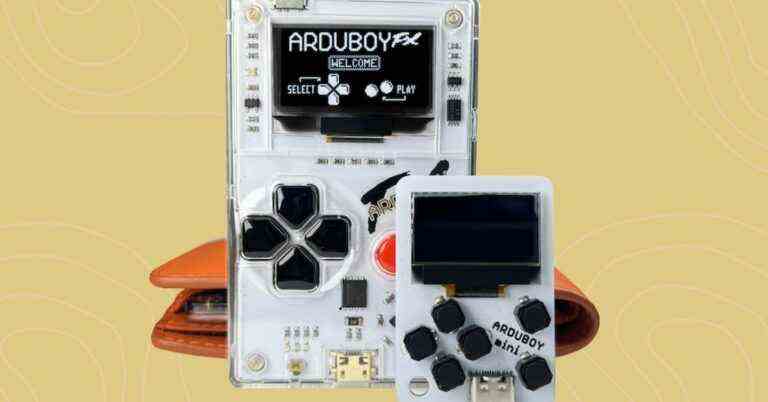 L’Arduboy Mini est une petite console de jeu 8 bits inspirée de la Game Boy